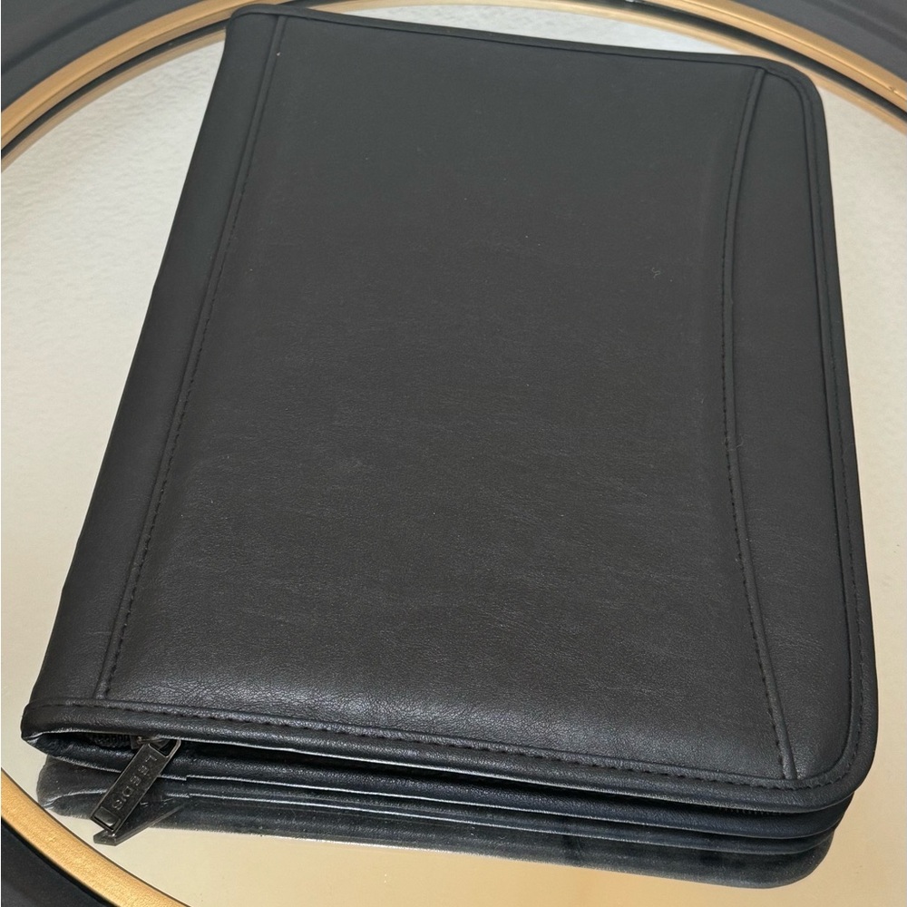LEATHER PORTFOLIO